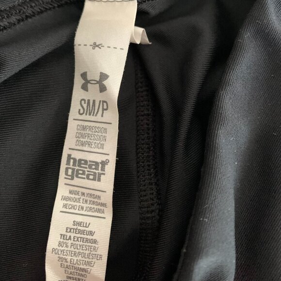 Under Armour Cropped Leggings  - Size Small - Picture 3 of 3